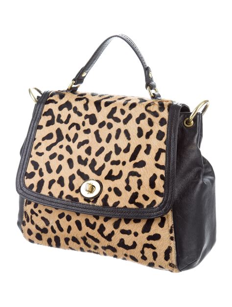 1-48 of 505 results for "cheetah print clutch" RESULTS. Price and other details may vary based on product size and color. COACH. ... COACH. Foldover Clutch Crossbody Bag. 4.6 out of 5 stars 323. $199.00 $ 199. 00. $9.99 delivery Feb 7 - 10 . Or fastest delivery Feb 3 - 8 . HOXIS.. 