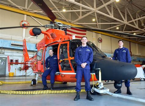 Coast Guard: Aviation Maintenance Technician - Careers in the …