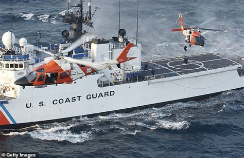 Coast Guard searches for 4 missing divers off the Carolinas
