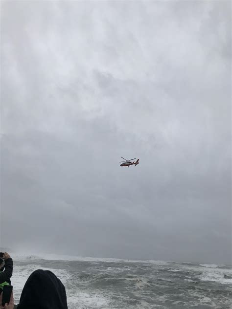 Coast Guard searching for man swept into ocean in Half Moon Bay area; 5-year-old girl rescued
