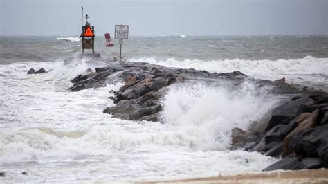 Coastal North Carolina, Virginia hit by flooding as Tropical Storm Ophelia travels north