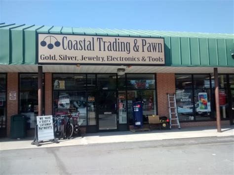 Coastal Trading & Pawn, Portland, Maine. 175 v