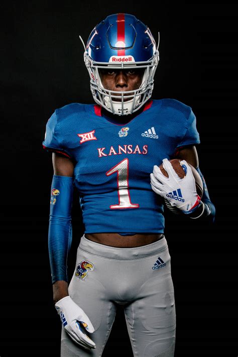 Sep 11, 2023 · Kansas learns fate of targeting appeals for Austin Booker, Cobee Bryant. Kansas football had two players disqualified from its 34-23 win over Illinois on Friday night in defensive end Austin ... . 