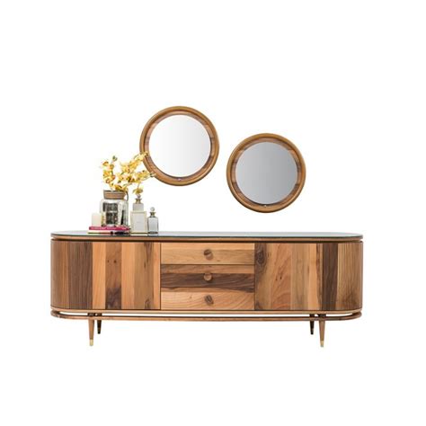 Coco Console Saloni. 
