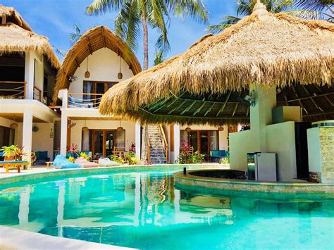 Coco cabana. Coco Cabanas and Casitas, and The Original Coco Cabnas Loreto were established in 2002. We have 4 different types of rentals each with full kitchens. 2 swimming pools, and a jacuzzi tub. 2 BBQ areas. just a very short walk to … 