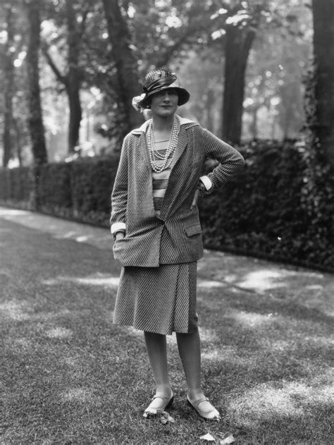 Coco chanel suit 1920
