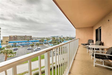 Cocoa beach condos. 1 bath. 716 sqft. 436 sqft lot. 22 Tulip Ave Apt 313. Cocoa Beach, FL 32931. Email Agent. Brokered by Better Homes & Gardens RE Star. House for sale. $950,000. 