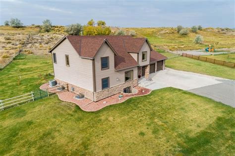 800 Shadow St, Cody, WY 82414 is currently not for sale. The -- sqft 