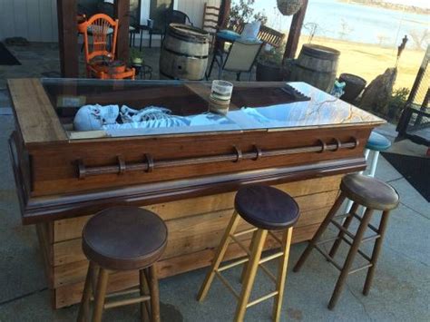 Coffin bar