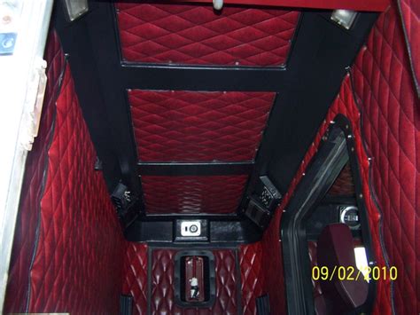 SLEEPER PANELS. Pete Sleeper: Fits Peterbilt models 36, 48, 63, 70″ sleepers. KW Sleeper panel: Fits KW w900 Available In Stainless Steel, or aluminum. Reinforced over 8 inches 304 #8 stainless steel Easy mounting Custom panels available Wraps right around corners Fills all open areas One-piece panel. 