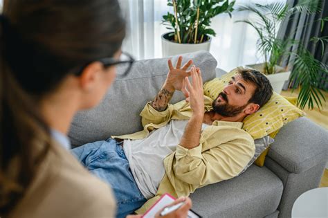 Cognitive Behavioral Therapy vs EMDR Boardwalk Recovery