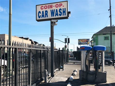 Coin op car wash. coin-op car wash 是什么意思？ 查看翻译. talvis0ta. 2015年10月21日. 英语 (美国) 瑞典语 半母语者. it's like a drive-through car wash, you pay at a small machine … 