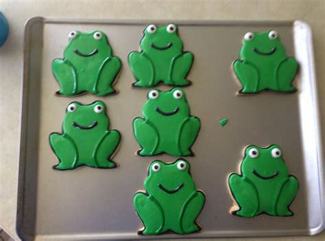 Jun 22, 2020 - Explore Donna Simons's board "Frog Decorated Cookies And cake pops", followed by 2,865 people on Pinterest. See more ideas about cookies, cookie decorating, frog cookies.