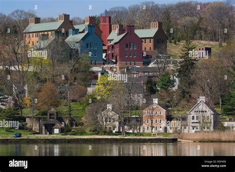 Cold Spring Harbor, NY - Niche