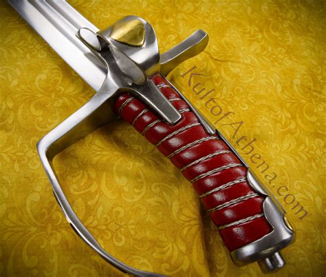 Cold steel polish saber.  With a thickness of 6.  With a fully sharpened, distal...