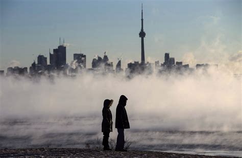 Cold temperatures still holding on: Toronto under a frost advisory