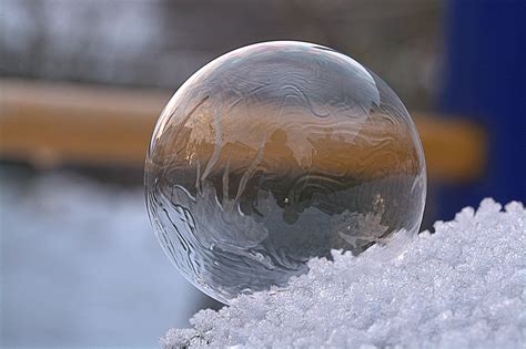 Cold winter bubble.#bubble #winterbubbles #beautybubble