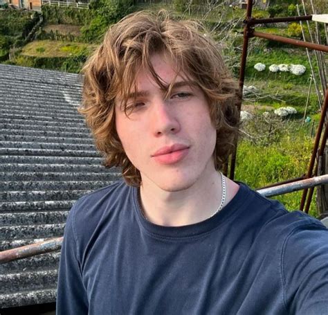 Colin mcleod biography