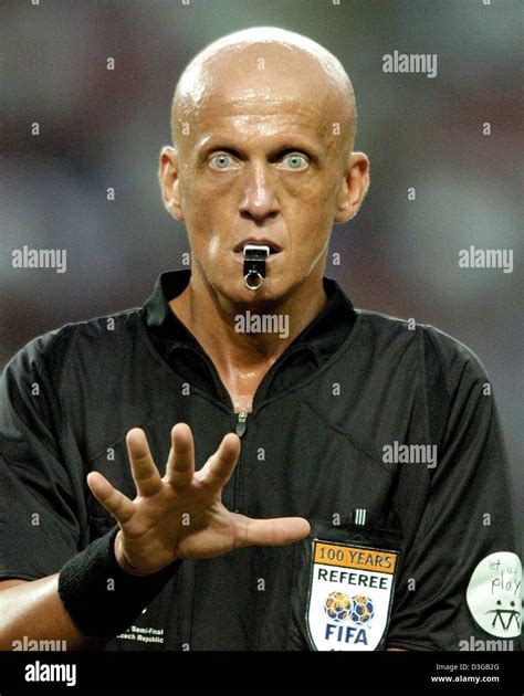 Colina referee