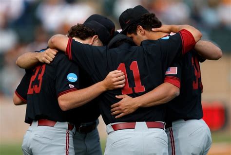 College baseball Super Regionals: Stanford punches ticket to College World Series on unbelievable Texas blunder