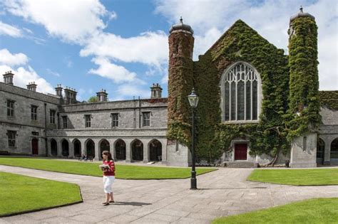 Colleges of Education / Universities in Ireland - sess