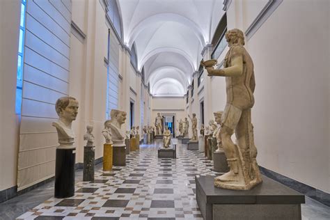 Collezione egiziana del museo archeologico nazionale di napoli. - Die taufe in der orthodoxen kirche.
