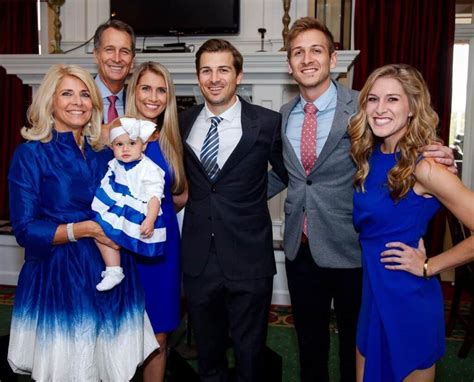 Collinsworth son. His son Austin played football at Notre Dame, where he was team captain. Collinsworth also passed on the broadcast tradition to another one of his other sons. Jac Collinsworth joined NBC Sports as ... 