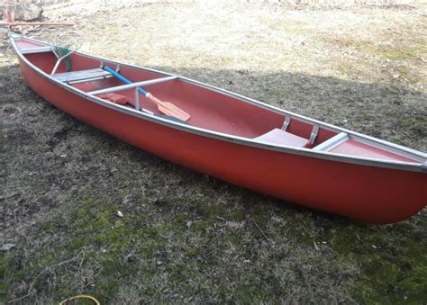 Colman canoe. My husband and I have had the Rogue River canoe for about 5 or 6 years. We regularly take it onto class I/II and occasionally class II/III rivers. The boat is exceptionally stable and turns well. We have smashed it against many rocks but its holding up well. The main negative for this boat is its weight. 