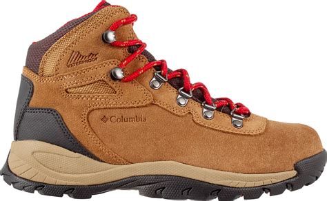 Colombia hiking boots. 1. Columbia Women's Newton Ridge Plus Hiking Boot. Amazon. Treacherous days out on the trail are comfortable and worry-free with this boot's waterproof full-grain leather and mesh bootie construction and its durable mesh tongue for breathability. The rubber outsole on the Columbia Newton Ridge hiking boots allows for plenty of grip … 