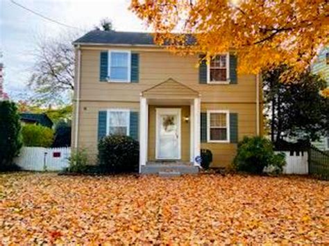 Colonial townhouse rent. .  1 day ago · TOWNHOME - Colonial - HYATTSVILLE,...
