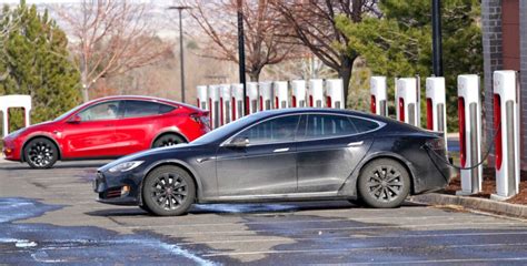 Colorado, other wealthy states have high EV rates