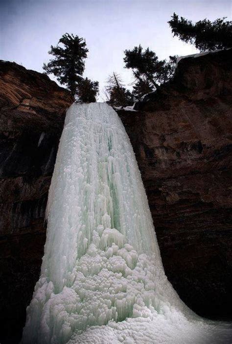 Colorado’s 9 most beautiful frozen winter waterfalls