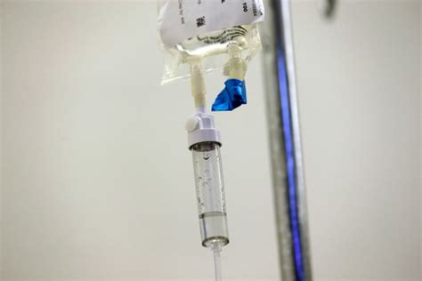 Colorado cancer centers try to manage chemotherapy drug shortage