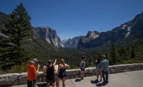 Colorado may pay to keep national parks open if government shuts down