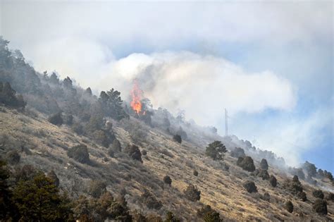 Colorado wildfires: Helicopters dropping water on 403 fire; urban fires largely contained