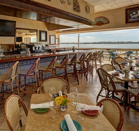 Best Restaurants in Gulf Blvd, Clearwater, FL - Columbia Restaurant, Sandbar, Watercolour Grillhouse, Clear Sky Cafe, The Salty Crab Bar & Grill North Beach, SeaGuini, Mio’s Grill & Cafe Clearwater, Kokomos Bar & Grille, Backwaters on Sand Key, Badfins Food + Brew. 