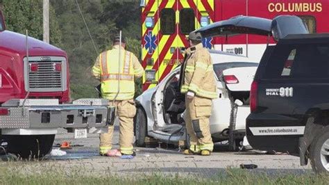 Columbus fatal car accident. Sep 11, 2023 · 0:26. Two people were killed in a single vehicle crash on Interstate 270 on the city's Northwest Side Monday afternoon. Columbus police said the crash happened around 2:50 p.m. Monday on ... 