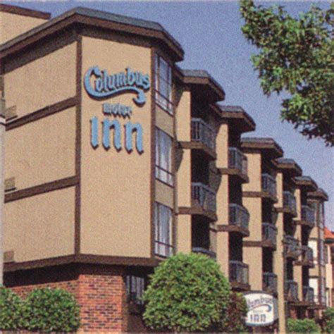 Columbus inn. Staff. This all-suite hotel is 3.3 miles from Harrison Lake Golf Course and downtown Columbus, Indiana. Featuring an indoor pool, each suite includes a kitchenette with a stove. A flat-screen TV and free Wi-Fi are provided in every suite at the Residence Inn Columbus. All suites have a dining area and a living room with a sofa bed. 