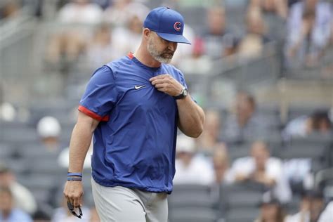Column: A chilly spring for David Ross and Pedro Grifol and other warning signs for the Chicago Cubs and White Sox for the summer ahead