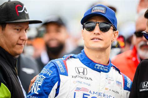 Column: Alex Palou dominantes IndyCar amid lawsuits and scrutiny of his career decisions