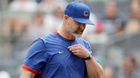 Column: With the Chicago Cubs in a heated race, every decision by manager David Ross is highly scrutinized