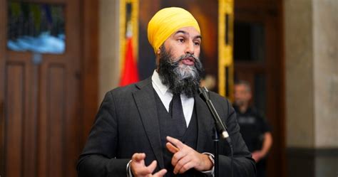 Columnist’s tweet about Jagmeet Singh’s turban called out by Sikh community