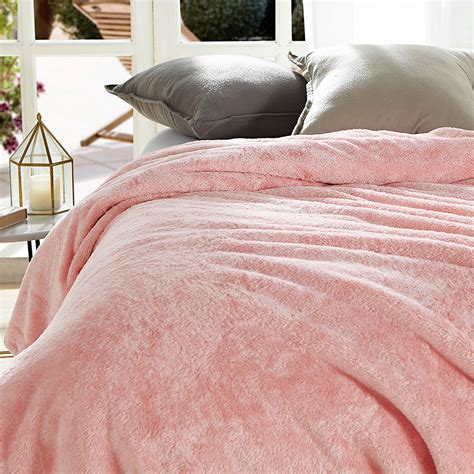 Coma Inducer® Queen Blanket - The Original Plush - White. $ 42.83. ( 0) An oversized bedding blanket will keep you cozy warm on nights when you just want to hang around your room. For the look and feel of luxury, you’ll want to drape our Coma Inducer® Queen Blanket – The Original in White over your queen mattress dimensions, or create an .... 