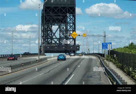 Come andare da Baltimora a Lincoln Highway Hackensack River