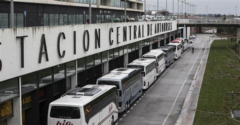 Come andare da Estación Sur De Autobuses a Saragozza in