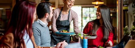 Come utilizzare i buoni pasto in pausa pranzo: guida al risparmio