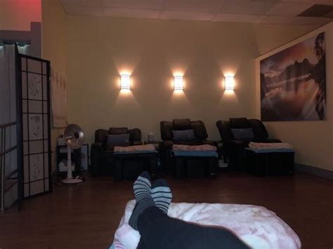 Comfeet spa. Comfeet SPA is a great massage place with professional and friendly staff. Prices are affordable and the service provided is top-notch. Customers can enjoy a re 