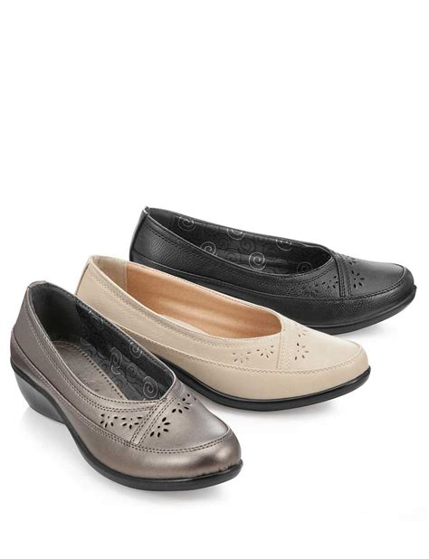 Comfort Plus Shoes In Women