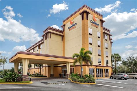 Comfort Suites Orlando Airport - Reservations.com