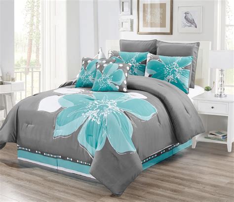  About this item . Inclusive and Convenient: This inclusive twin size 5-piece bed-in-a-bag set comes with a comforter, a fitted sheet, a flat sheet, a pillowcase, and a pillow sham to completely and conveniently transform your bare mattress into a cozy sleep haven with just one bundle and delivers year-round comfort and warmth. . 
